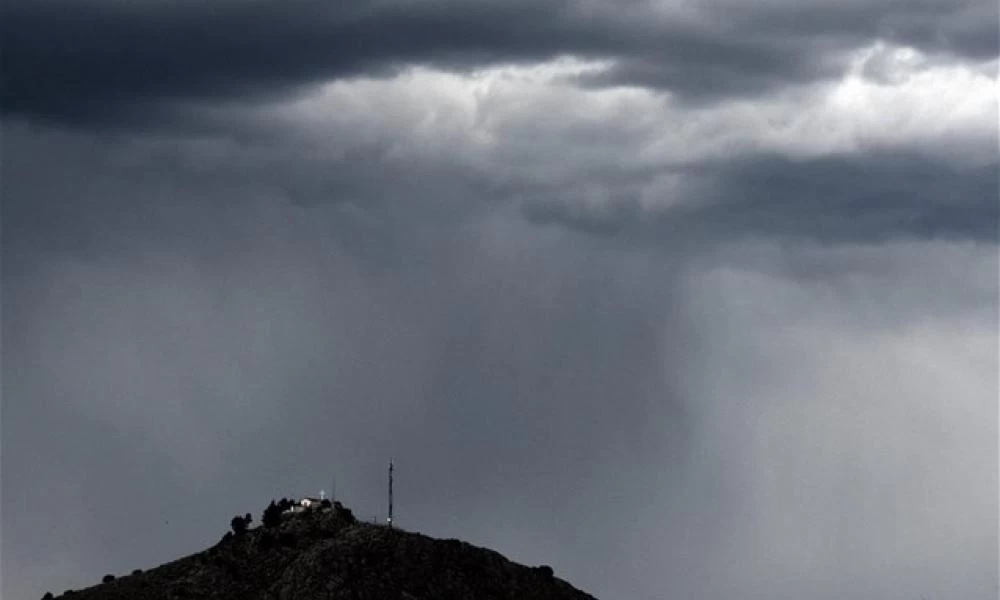 Καιρός 13/4: Η πρόγνωση της ΕΜΥ για αύριο Τρίτη